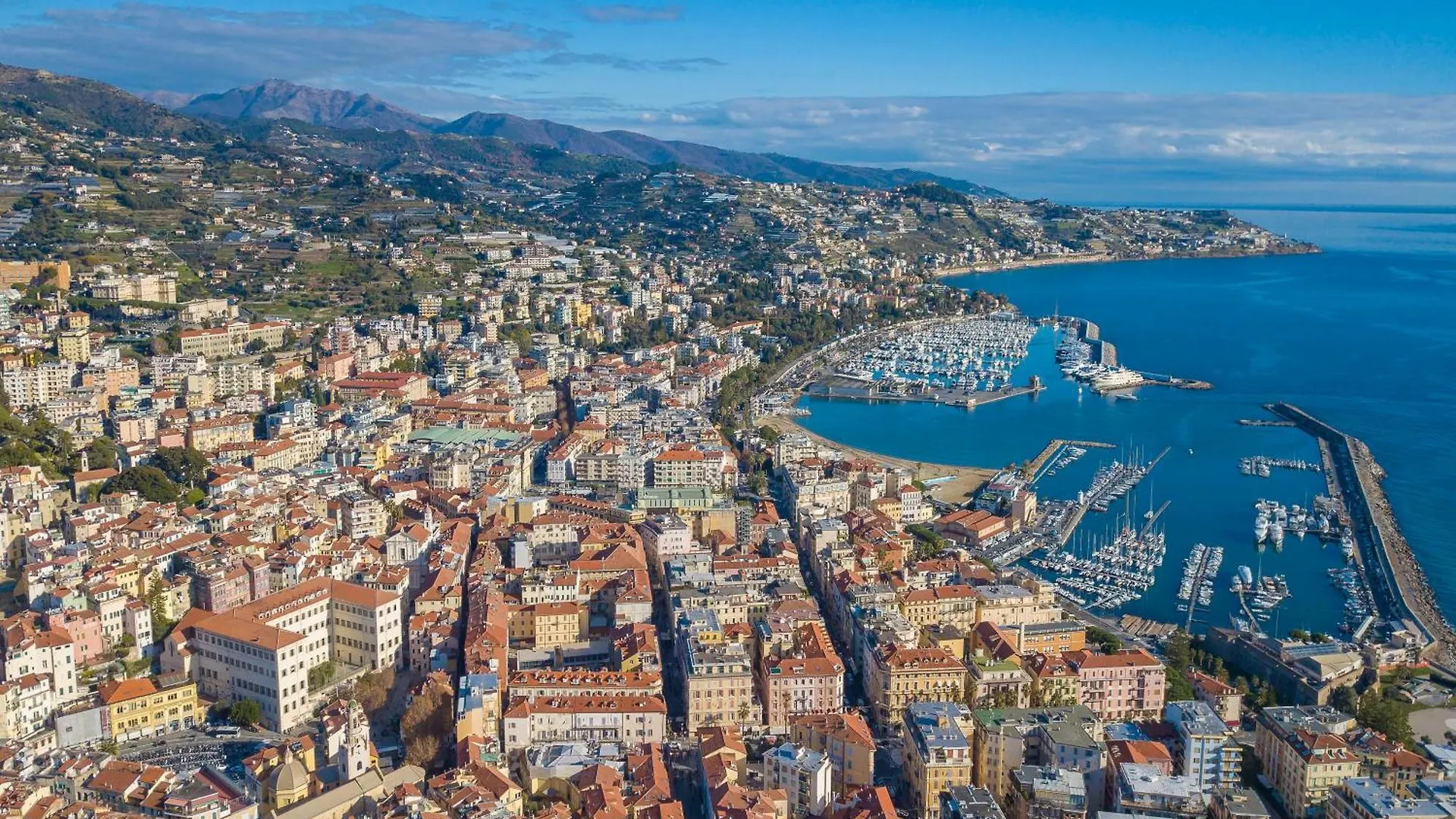 Apartment Oltremare - Happy Rentals Sanremo Italy