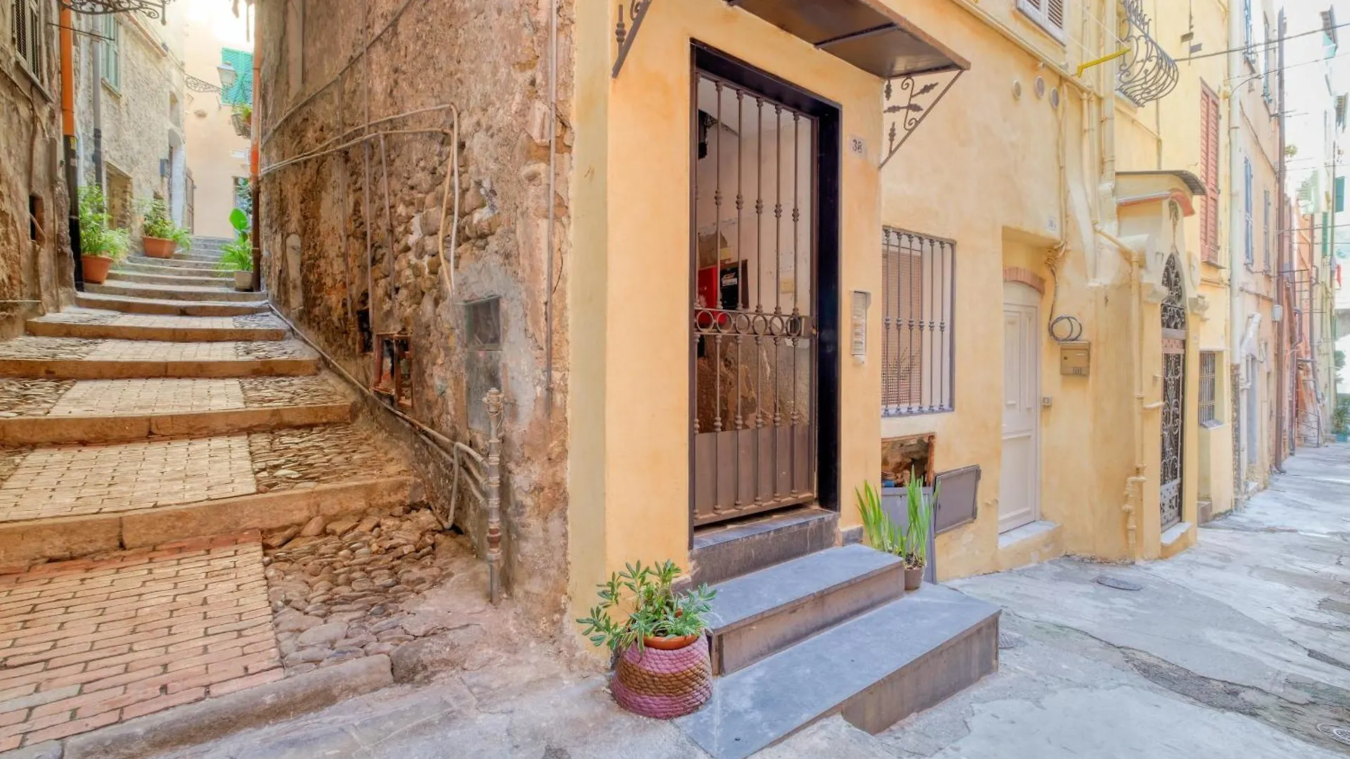 Oltremare - Happy Rentals Sanremo 0*,