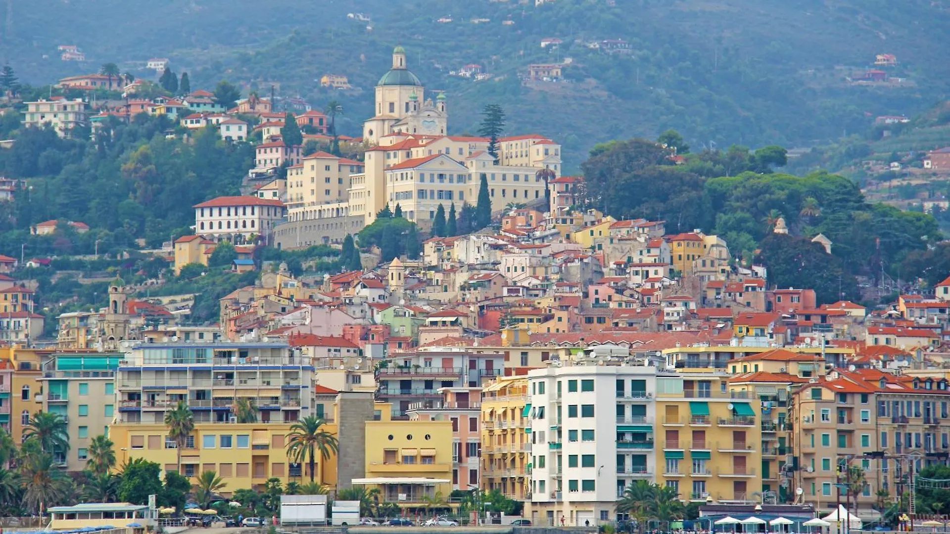 Oltremare - Happy Rentals Sanremo İtalya